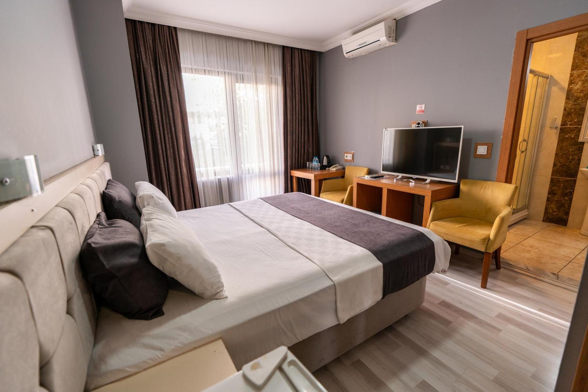Emsa Palace Hotel Darica  Exterior photo